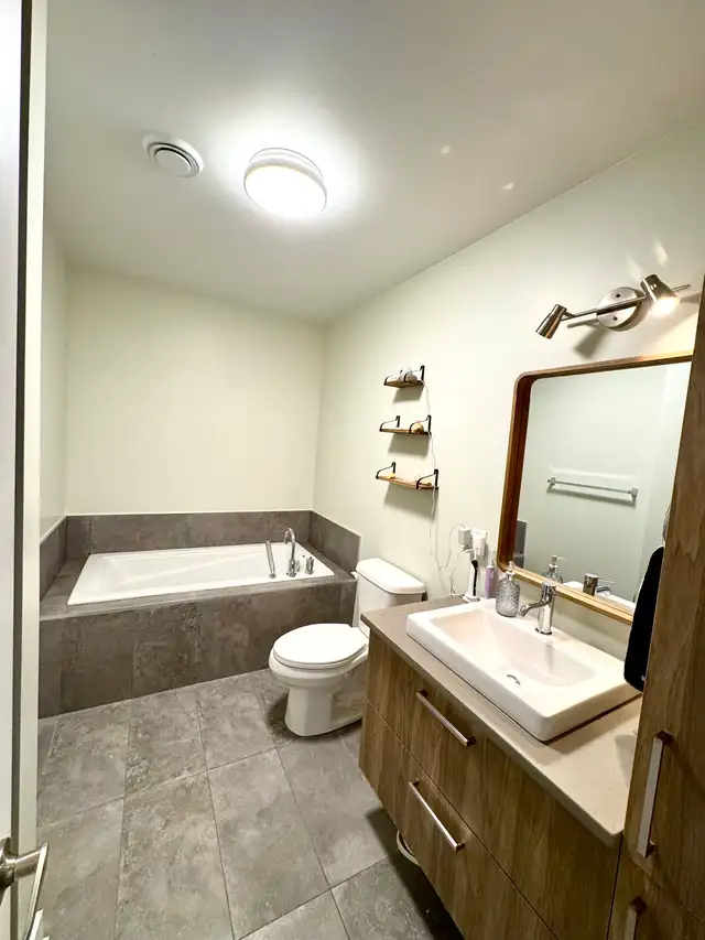 Beau logement 4-1/2 type condo - Photo 7