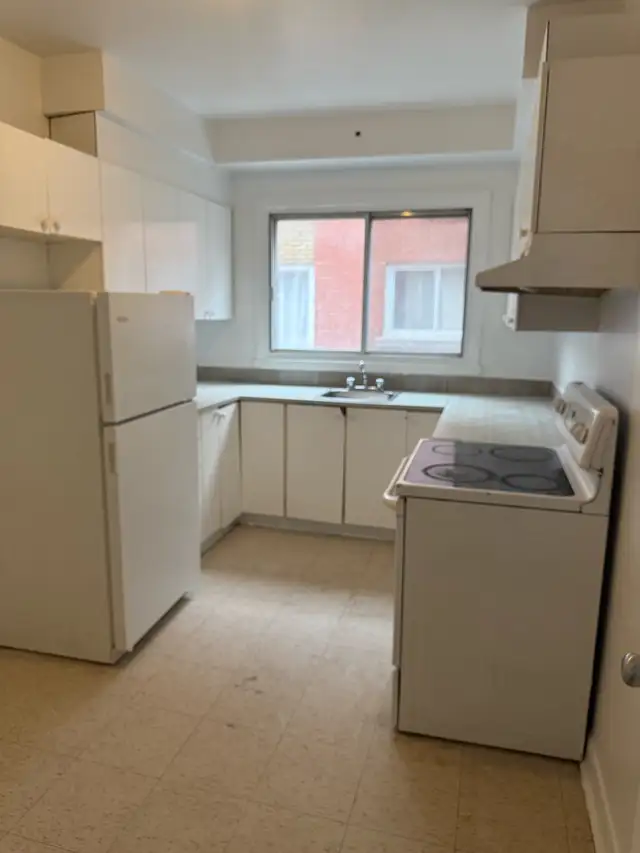 Newly renovated 4 1/2 close to Namur metro - Photo 5