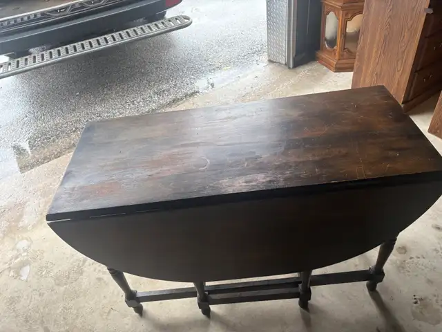 Free delivery used Drop Leaf Dining Table