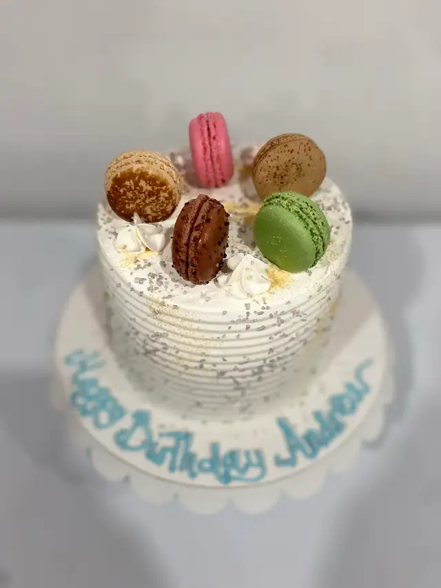 Macarons Cake , Vanilla cake,chocolate cake