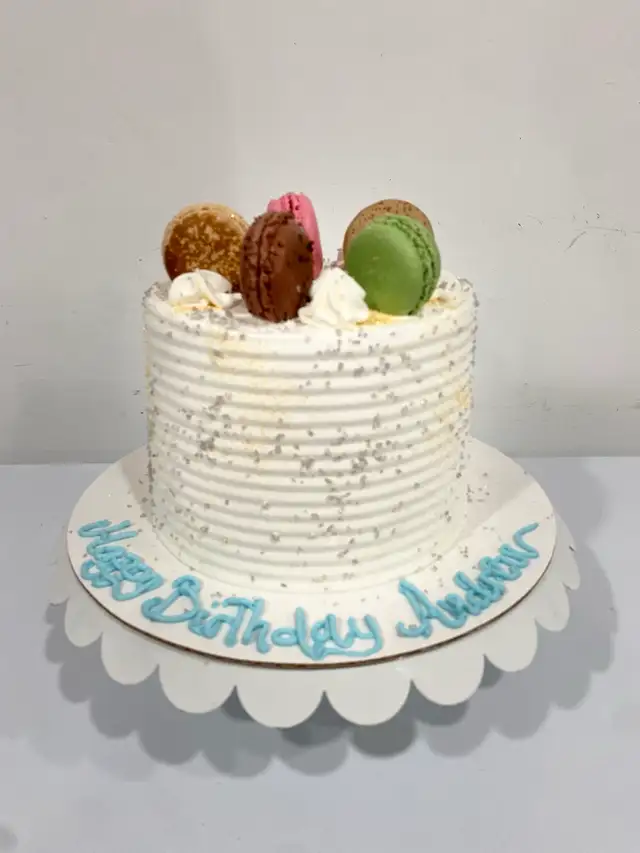 Macarons Cake , Vanilla cake,chocolate cake - Photo 3