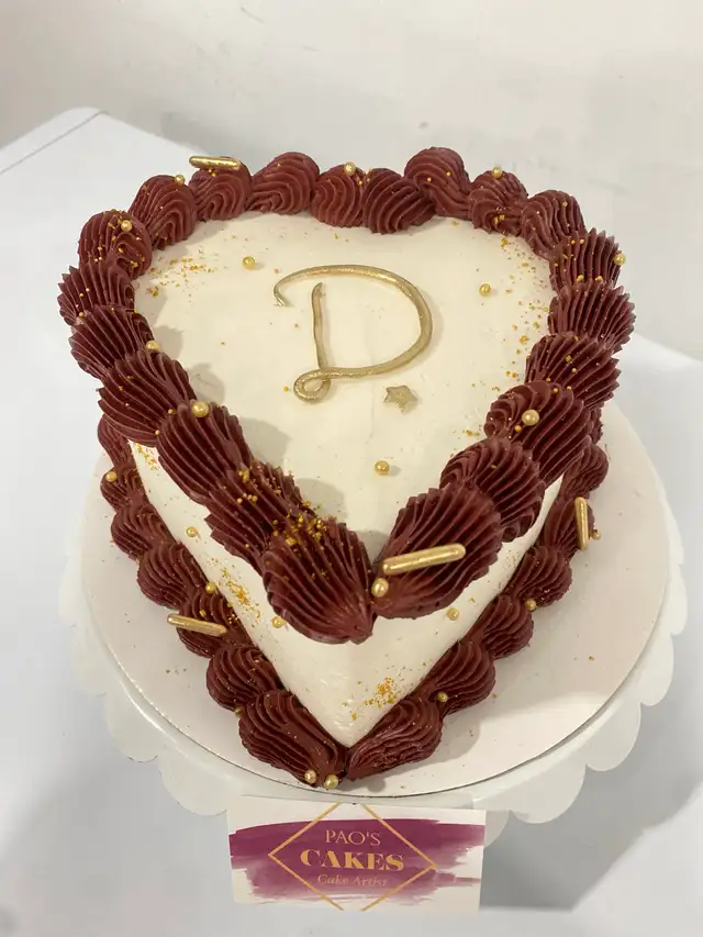 Gorgeous custom cakes , Heart Vintage Cake - Photo 10