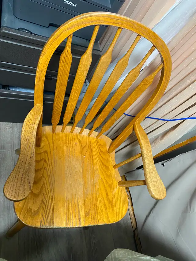 SOLID OAK Large oval dining room table and 4 chairs - Photo 4