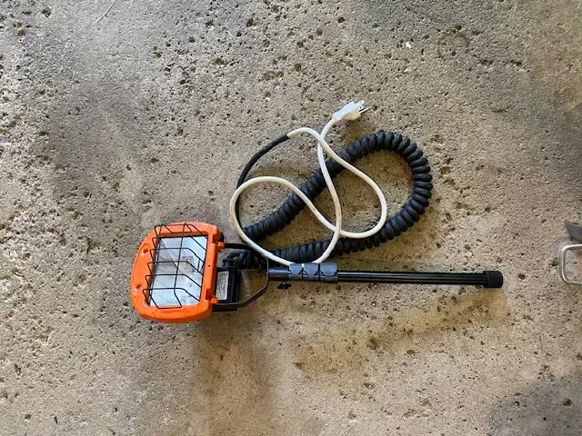 WORK  LIGHT  "Extendable Hand held" - Photo 4