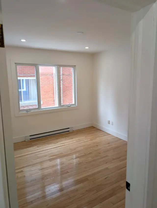 Dispo maintenant, Stationnement, logements 4 ½ à louer, Rénové - Photo 4