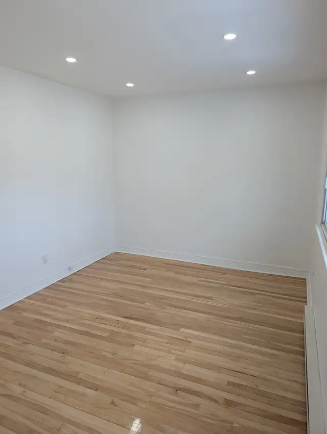 Dispo maintenant, Stationnement, logements 4 ½ à louer, Rénové - Photo 6