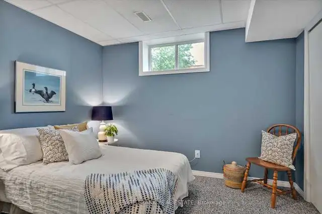 Private Room for rent (Hamilton) with separate kitchen,washroom