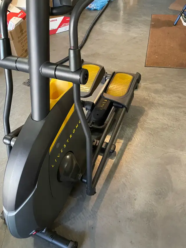 Elliptical Livestrong 13.0E - Photo 5