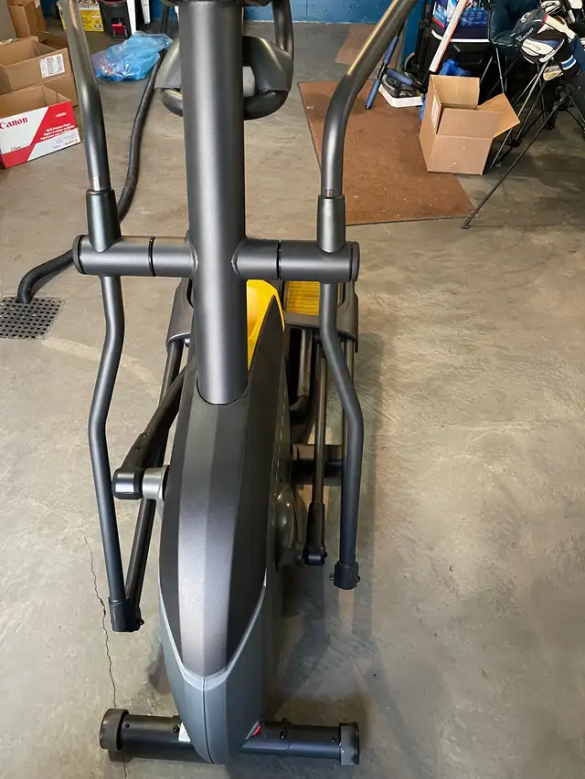 Elliptical Livestrong 13.0E - Photo 6