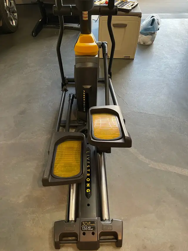 Elliptical Livestrong 13.0E - Photo 8