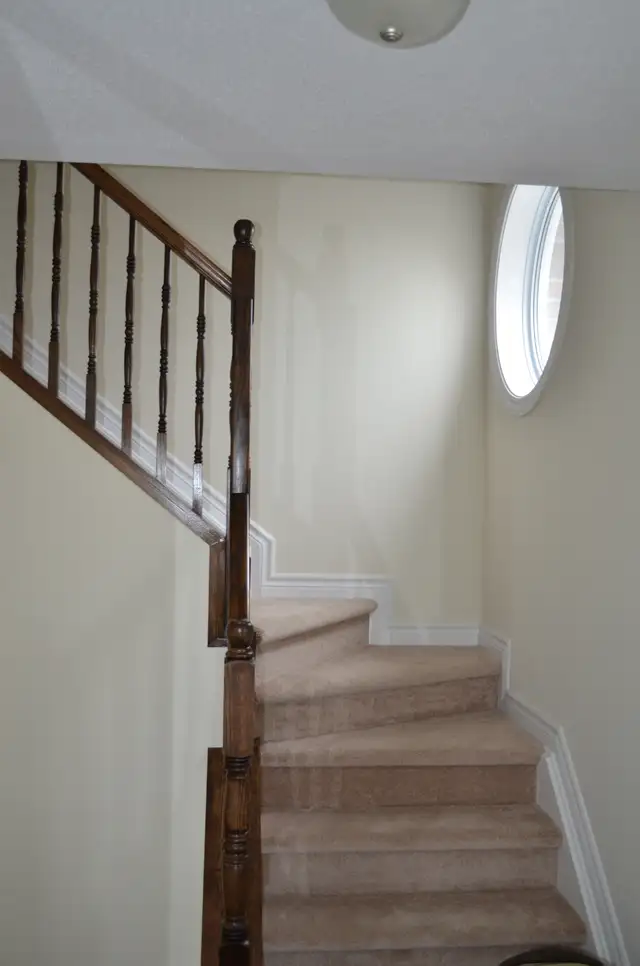 3 Bed / 2.5 Bath End-Unit Townhouse for Rent in Barrhaven - Photo 6