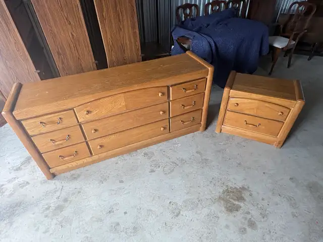 Free delivery used Oak Dresser and Nightstand