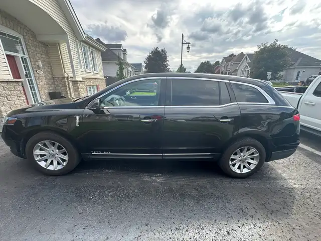 Lincoln MKT 3,7 V6 - Photo 4