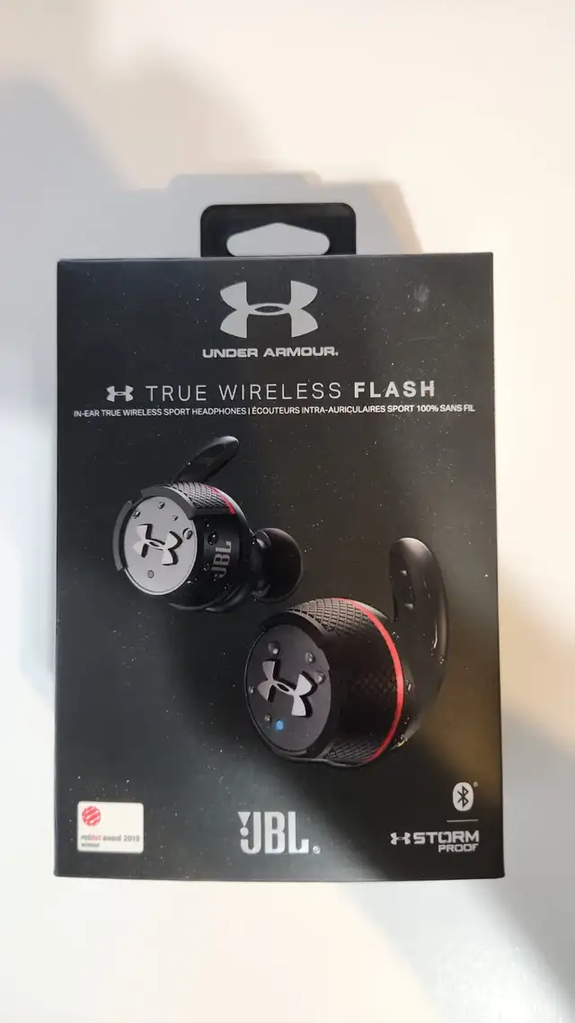 Under Armour: JBL Earbuds