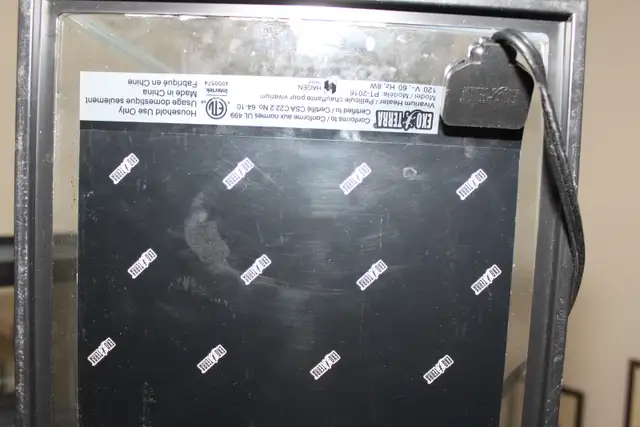 Zoo Med 10 Gal enclosure/terrarium - Photo 3