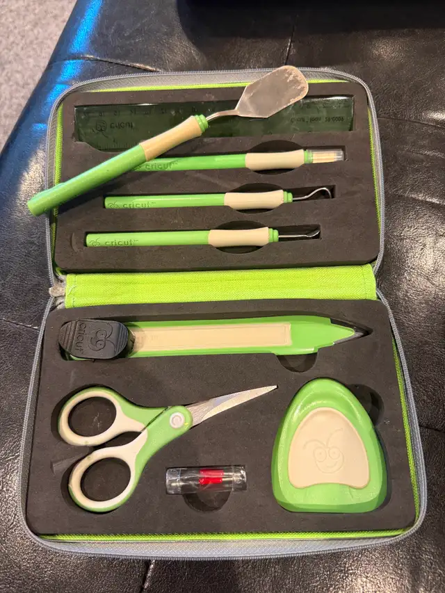 Cricut Cutter with incredible add-ons! - Photo 4