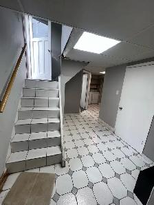 Available 2 bedrooms Basement for rent