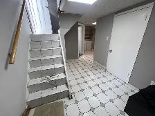 Available 2 bedrooms Basement for rent - Photo 2