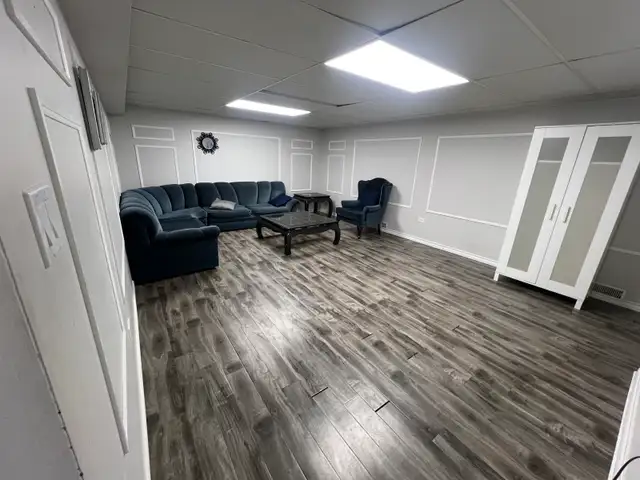 Available 2 bedrooms Basement for rent - Photo 5