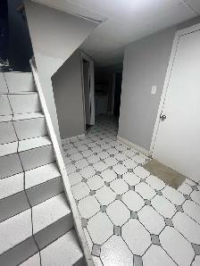 Available 2 bedrooms Basement for rent - Photo 7