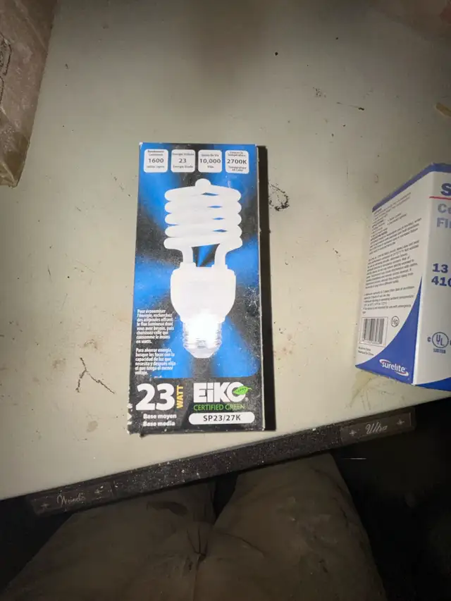 light Bulbs - Photo 2