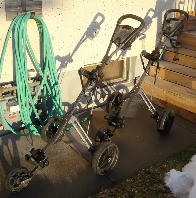 2 ARNOLD PALMER GOLF CARTS