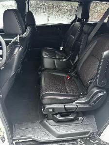 hiring someone to clean cars - Photo 4
