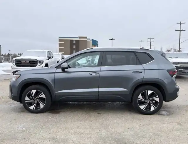 2025 Volkswagen Taos - Photo 5