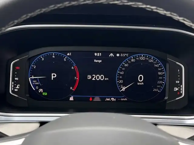 2025 Volkswagen Taos - Photo 9