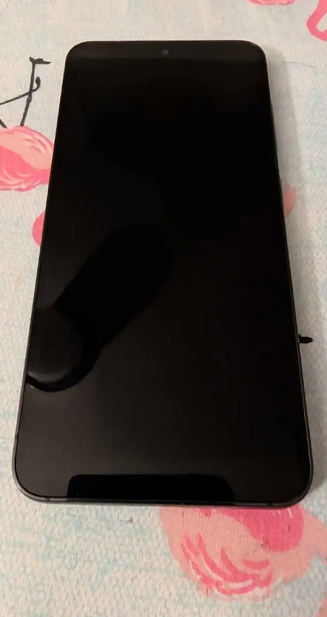 Samsung S23 - Photo 4