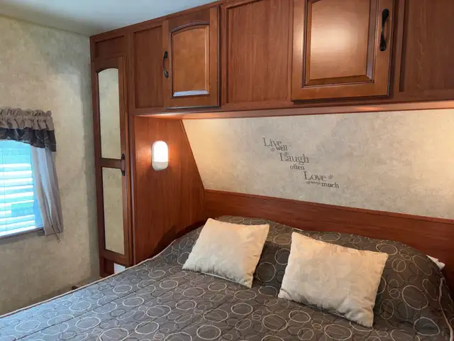 Travel Trailer - Photo 5