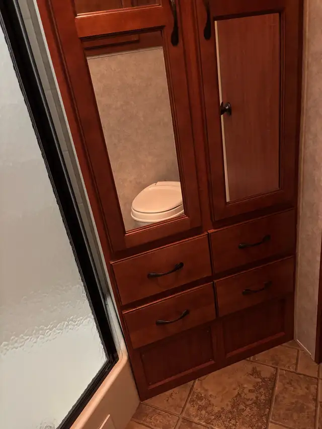 Travel Trailer - Photo 9