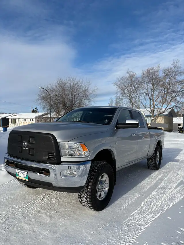 2011 Ram 2500 Laramie Diesel - Photo 3