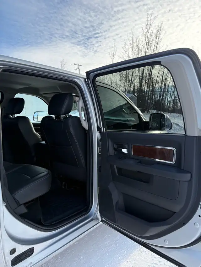 2011 Ram 2500 Laramie Diesel - Photo 9