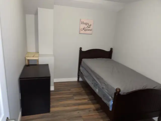 Room for rent - Photo 3