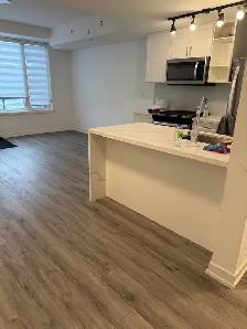 Two bedroom, three bathroom,  parking stacked condo for - Photo 4
