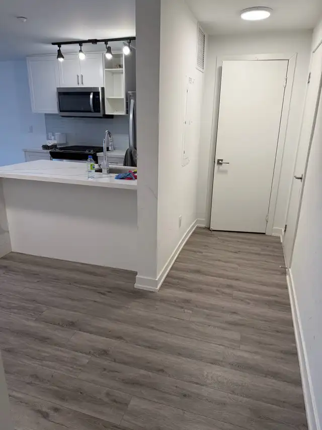 Two bedroom, three bathroom,  parking stacked condo for - Photo 6