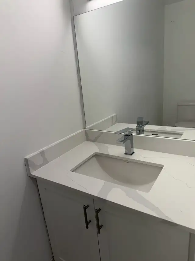 Two bedroom, three bathroom,  parking stacked condo for - Photo 8