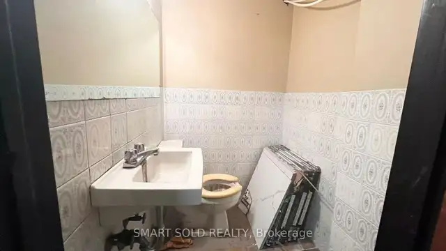 Commercial Space for Lease | High Exposure on Eglinton Ave W - Photo 7