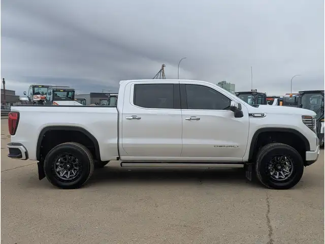2024 GMC Sierra 1500 Denali 3.0L Diesel/Nav/Sunroof/Camera - Photo 8