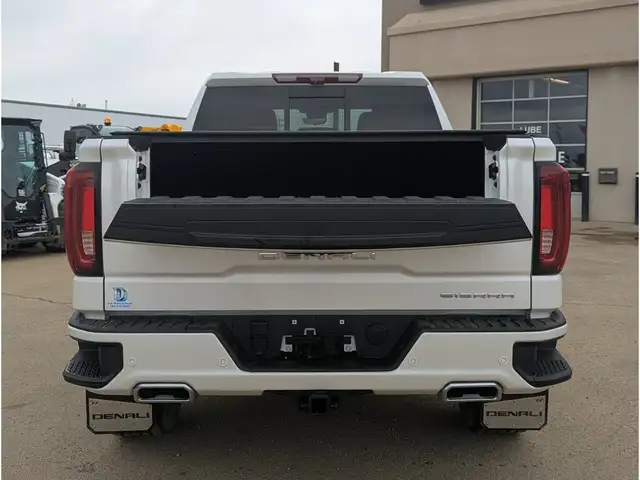 2024 GMC Sierra 1500 Denali 3.0L Diesel/Nav/Sunroof/Camera - Photo 11