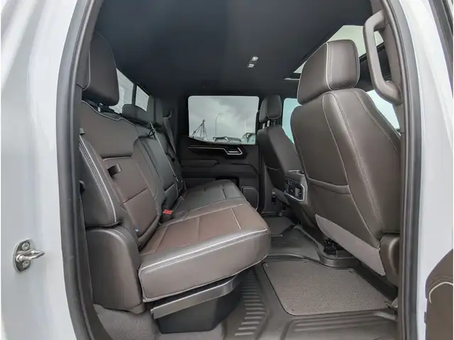 2024 GMC Sierra 1500 Denali 3.0L Diesel/Nav/Sunroof/Camera - Photo 24