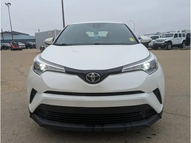 2019 Toyota C-HR XLE 2.0L/Touch Media/Heated Seats/Camera - Photo 5
