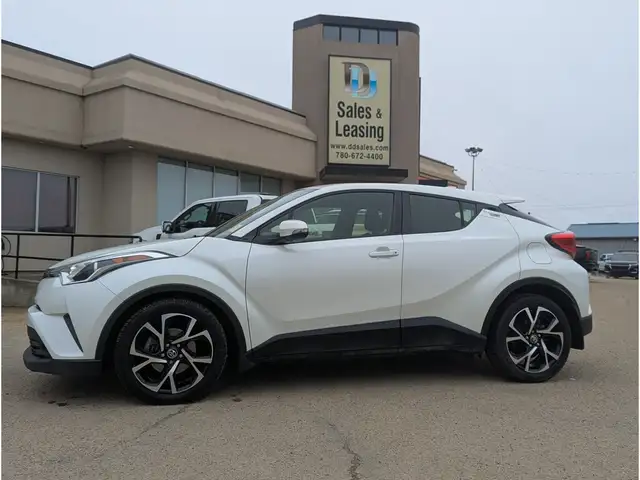 2019 Toyota C-HR XLE 2.0L/Touch Media/Heated Seats/Camera - Photo 12