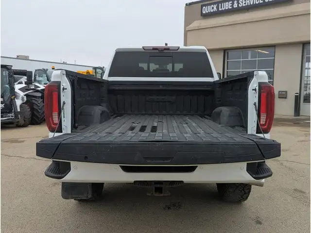 2022 GMC Sierra 3500HD AT4 6.6L Diesel/Touch Nav/Sunroof/Camera - Photo 11