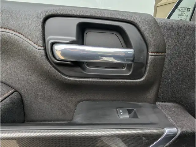 2022 GMC Sierra 3500HD AT4 6.6L Diesel/Touch Nav/Sunroof/Camera - Photo 16