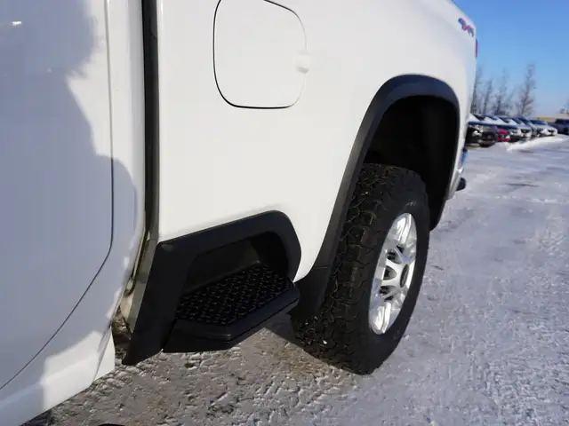 2023 Chevrolet SILVERADO 2500HD BUCKETS AND FULL CONSOLE, LOADED - Photo 22