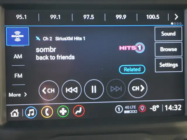 2023 Chevrolet SILVERADO 2500HD BUCKETS AND FULL CONSOLE, LOADED - Photo 36