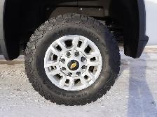 2023 Chevrolet SILVERADO 2500HD BUCKETS AND FULL CONSOLE, LOADED - Photo 52
