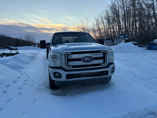 2011 ford f-250 - Photo 2